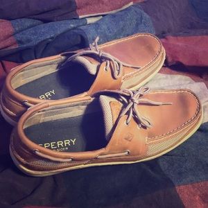 size 13 sperrys